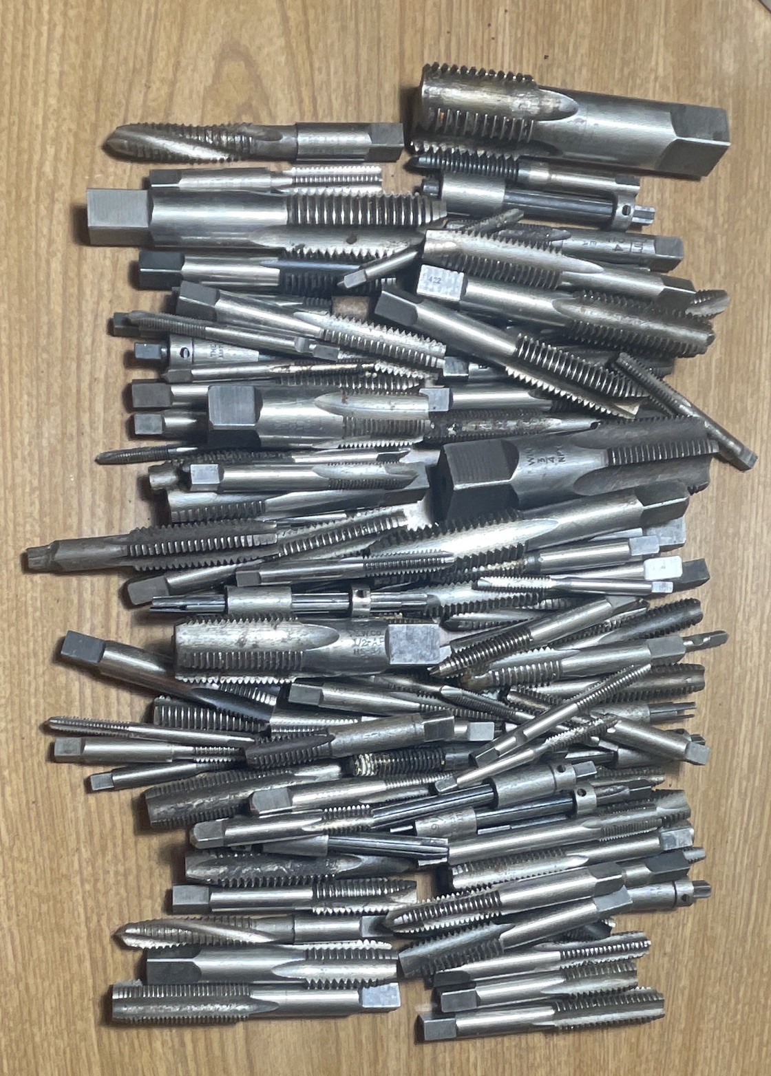 100 Mixed Lot of Metalworking Hand Thread Taps for Threading, Assorted Sizes