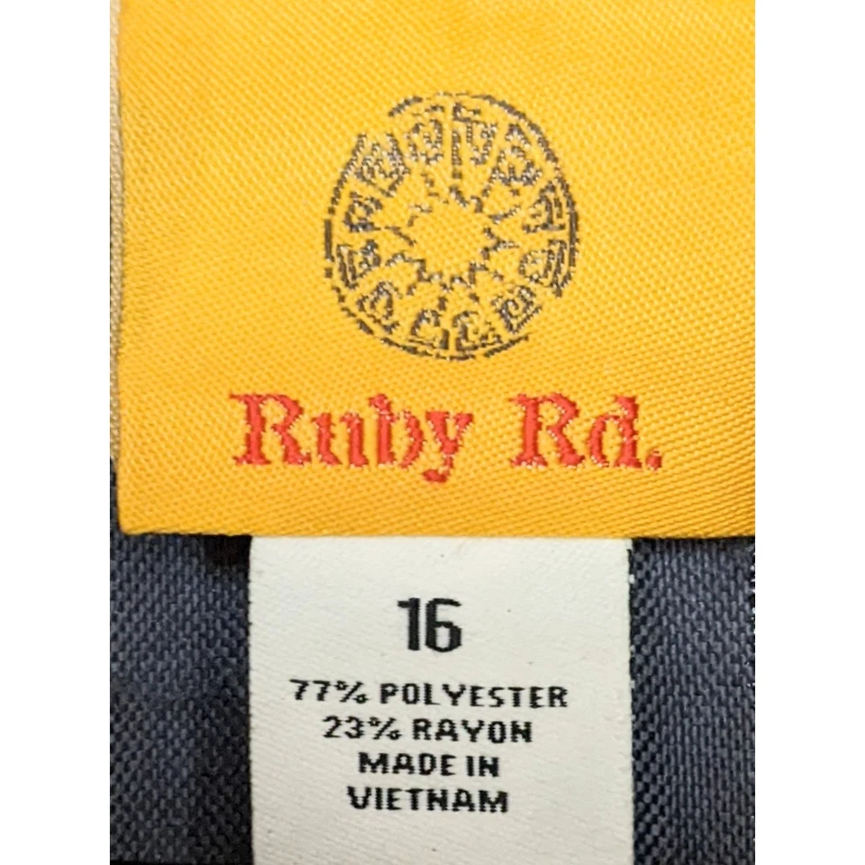 Ruby Rd. Womens Textured 3/4 Sleeve Full Zip Jacket Size 16 Silver Pockets - Image 3 of 3