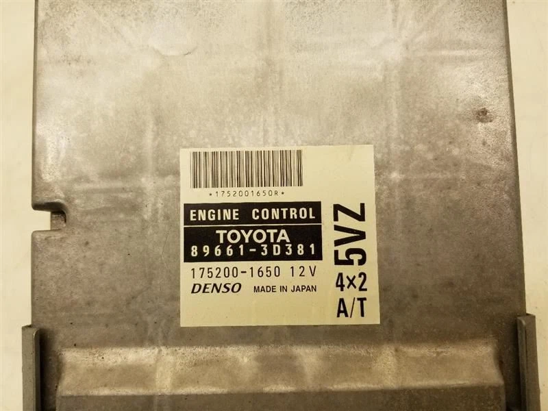 Toyota 1998 motor 4 corredores módulo de control electrónico montaje ECM Foto 3 de 4