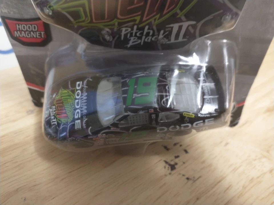 Winners Circle 1/64 NASCAR diecast #19 Mountain Dew Jeremy Mayfield w/hood 2006 - Image 3 of 4