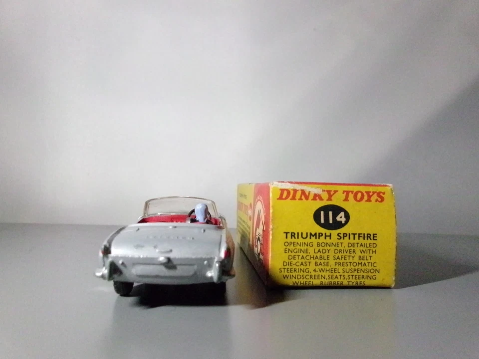 Dinky Toys.  Triumph  spitfire  scala 1/43 made in England - Immagine 3 di 4
