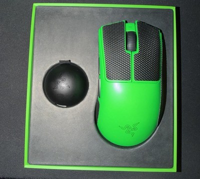 Razer DeathAdder V4 Pro Wireless Gaming Mouse - Esports Green