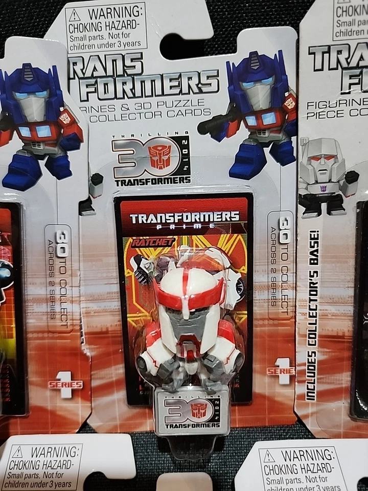 Transformers 30th Anniversary Figurine w/ 3D Puzzle Piece & Base 5 Pack - Image 3 of 4
