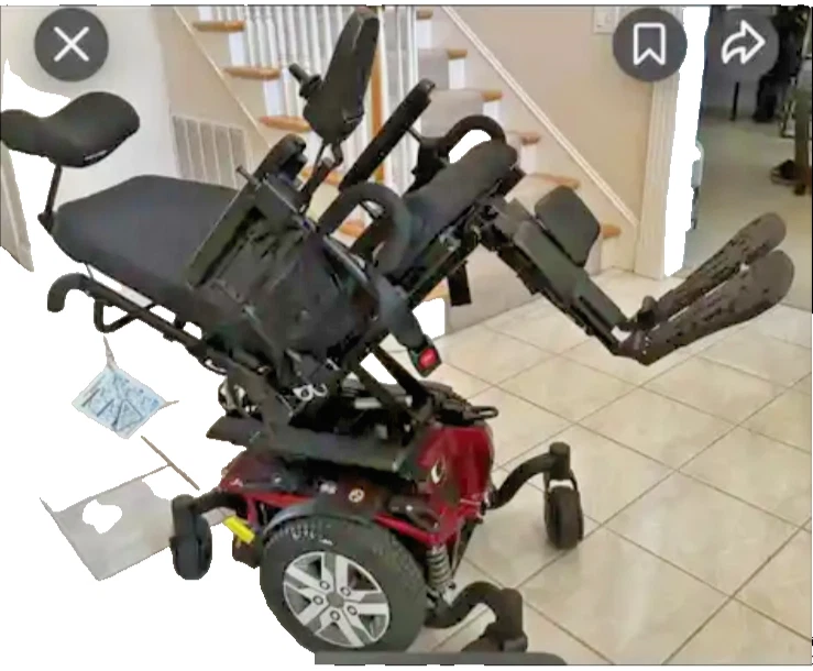 Silla de ruedas eléctrica Quantum J4 HD Foto 2 de 4