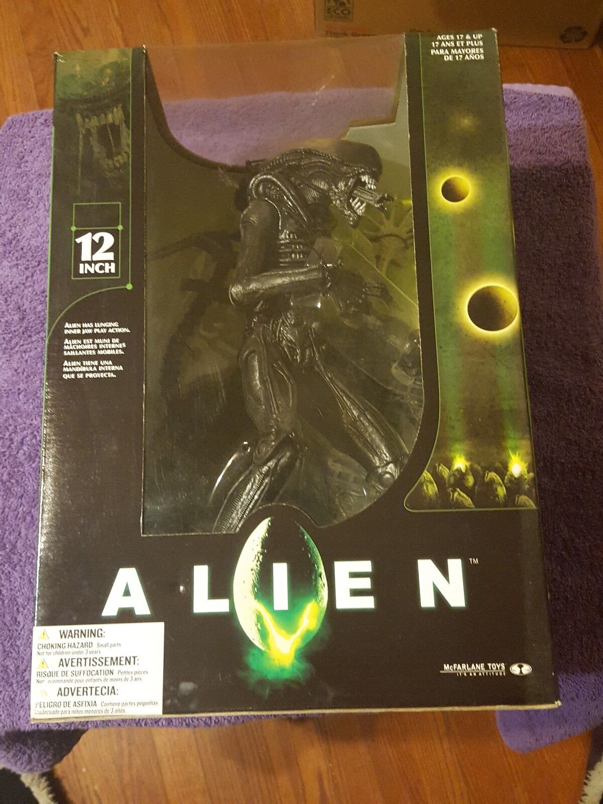 2004 McFarlane Toys Alien W/ Lunging Inner Jaw Play Action