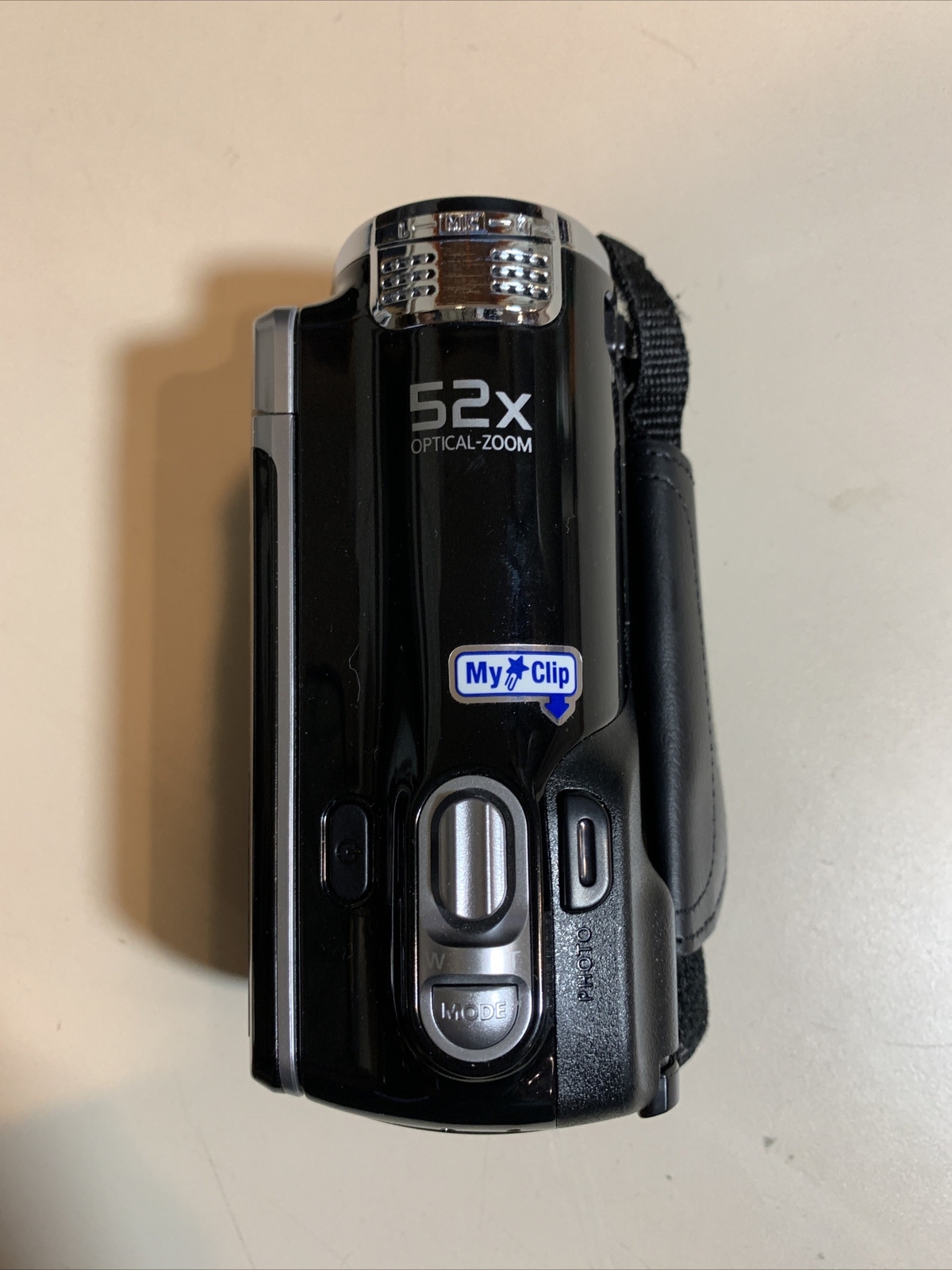 Samsung HMX-F90 Black HD Digital Camcorder With Carry Case & 32 GB Card