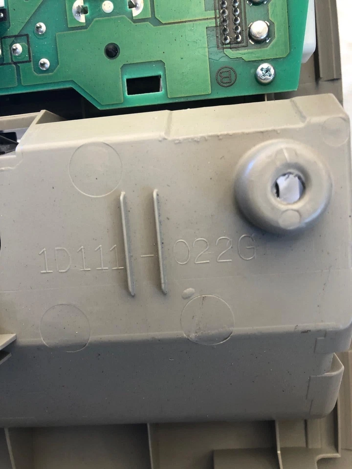 2006 Toyota Prius Overhead Roof Ceiling Dome Map Light Lamp Interior 1D111-022G - Image 3 of 4