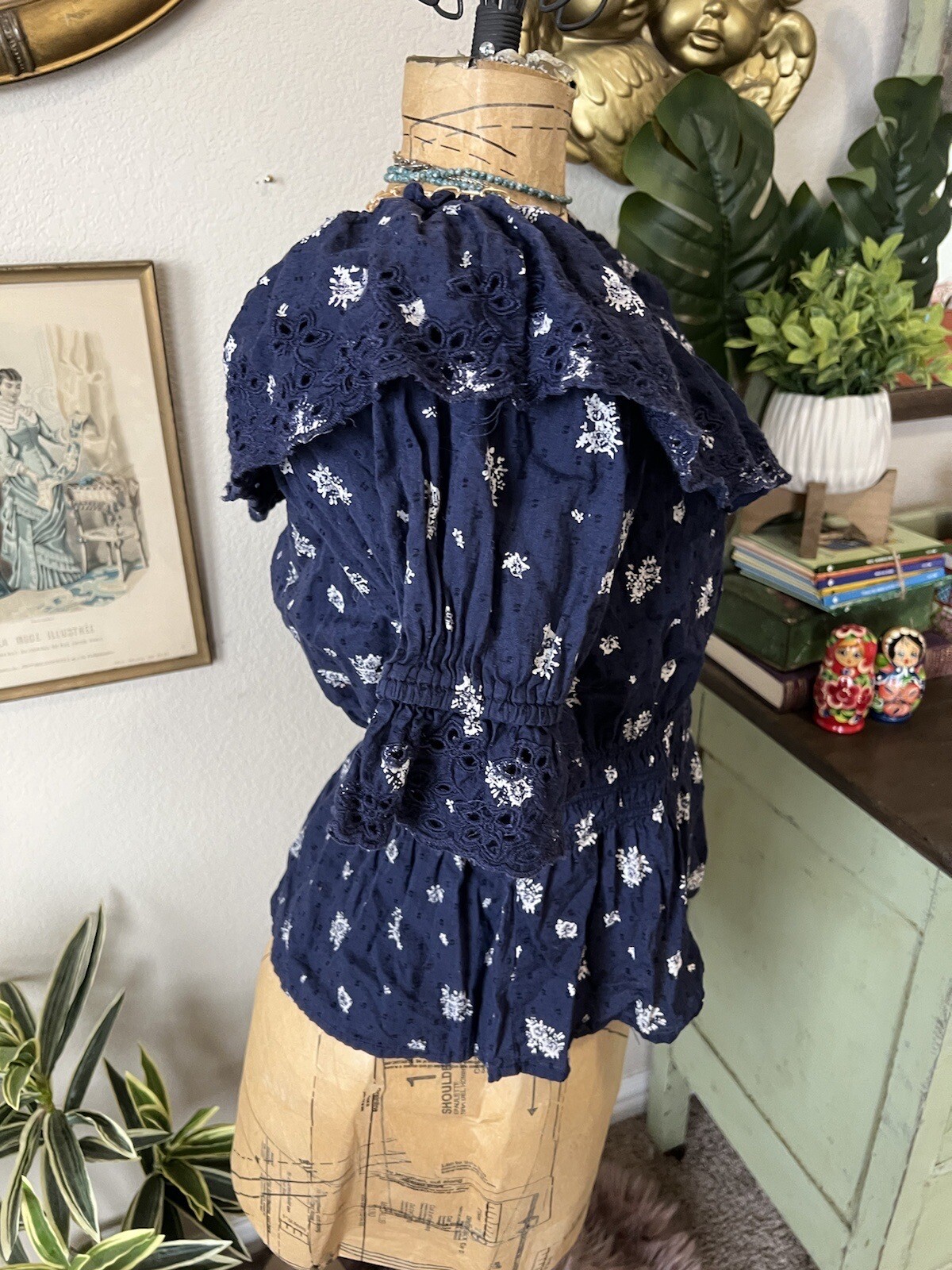 Universal Thread Navy Blue Eyelet Embroidery Flor… - image 4