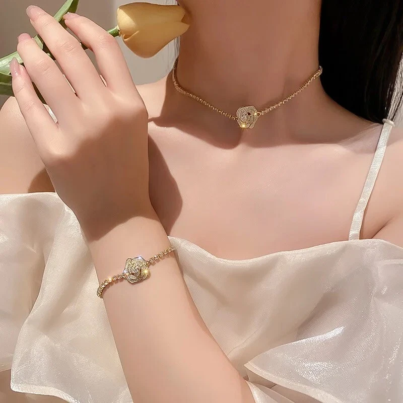 Brazalete Dije Vintage Inspirado Lujo Moda Diseñador Flor Camelia Cristal Foto 2 de 3