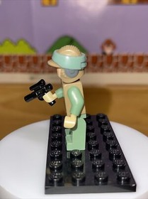 LEGO Star Wars - Rebel Commando Minifigure - Dark Tan Vest - (9489, 10236)