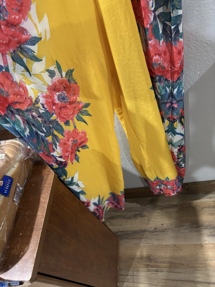 Mono Flying Tomato Multicolor Floral Largo Completo Cuello en V Manga Corta Talla S Foto 2 de 4