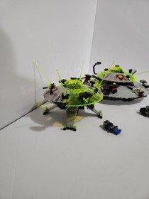 Vintage LEGO Set 6975 Space Alien Avenger  W/ 6999 Cyber Saucer 100% Complete