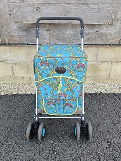 Sholley New Range Covent Garden Deluxe 4 / 6 Wheels Shopping Trolley Used Blue