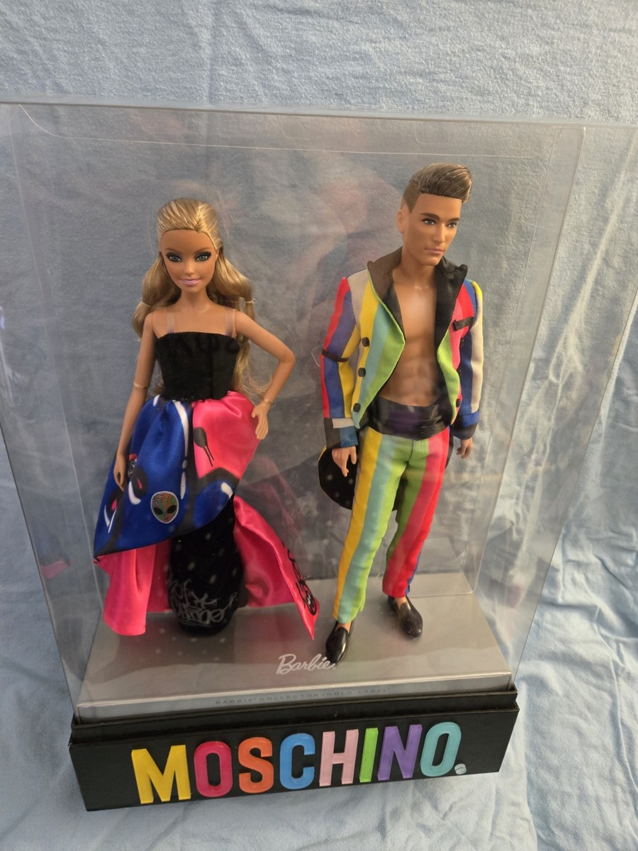 Bombazo! Moschino Barbie and Ken Giftset | Una vitrina llena de