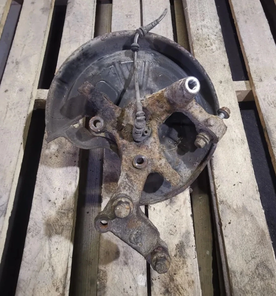 AUDI A3 8P VOLKSWAGEN VW GOLF MK5 OFFSIDE DRIVER RIGHT REAR HUB & BEARING ABS - Image 3 of 3