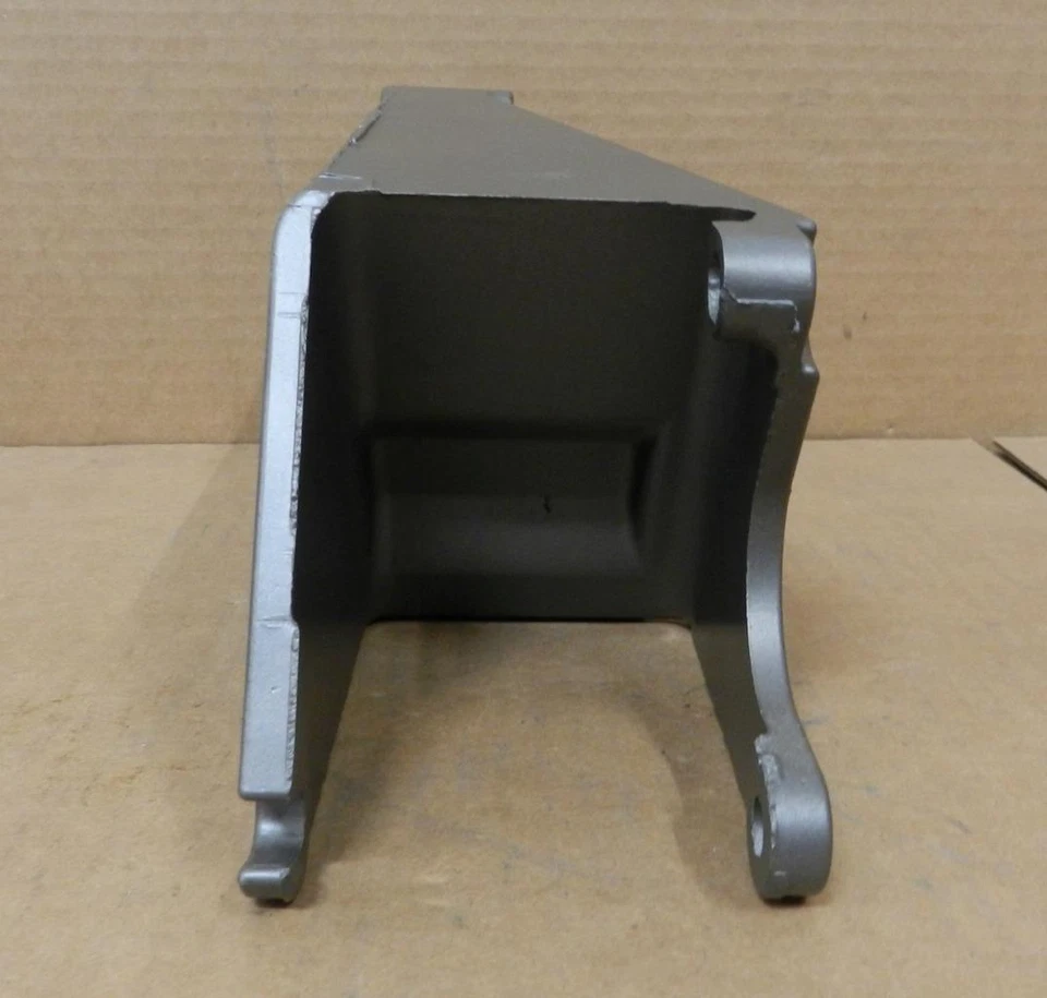 Buick Electra Riviera Wildcat 430 V8 1967-68 soporte de bomba de dirección asistida 1377521 Foto 2 de 4