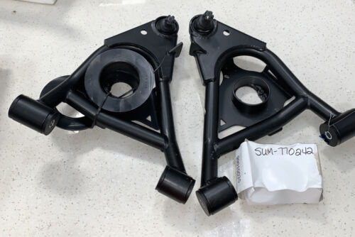 Summit Racing ‘78-‘88 GM “G” Body Front Lower Control Arms, Pair #SUM-770242 - Picture 1 of 6