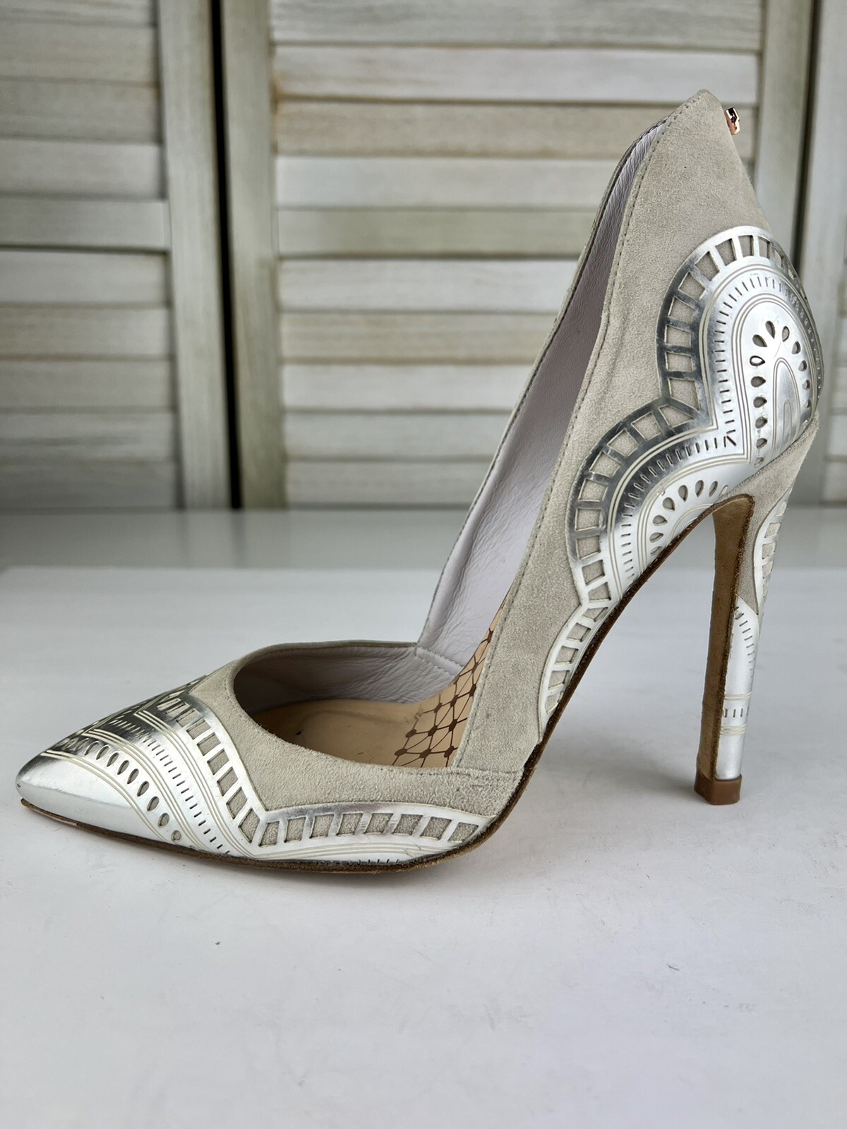 TED BAKER LONDON Kwistina Court Shoes 