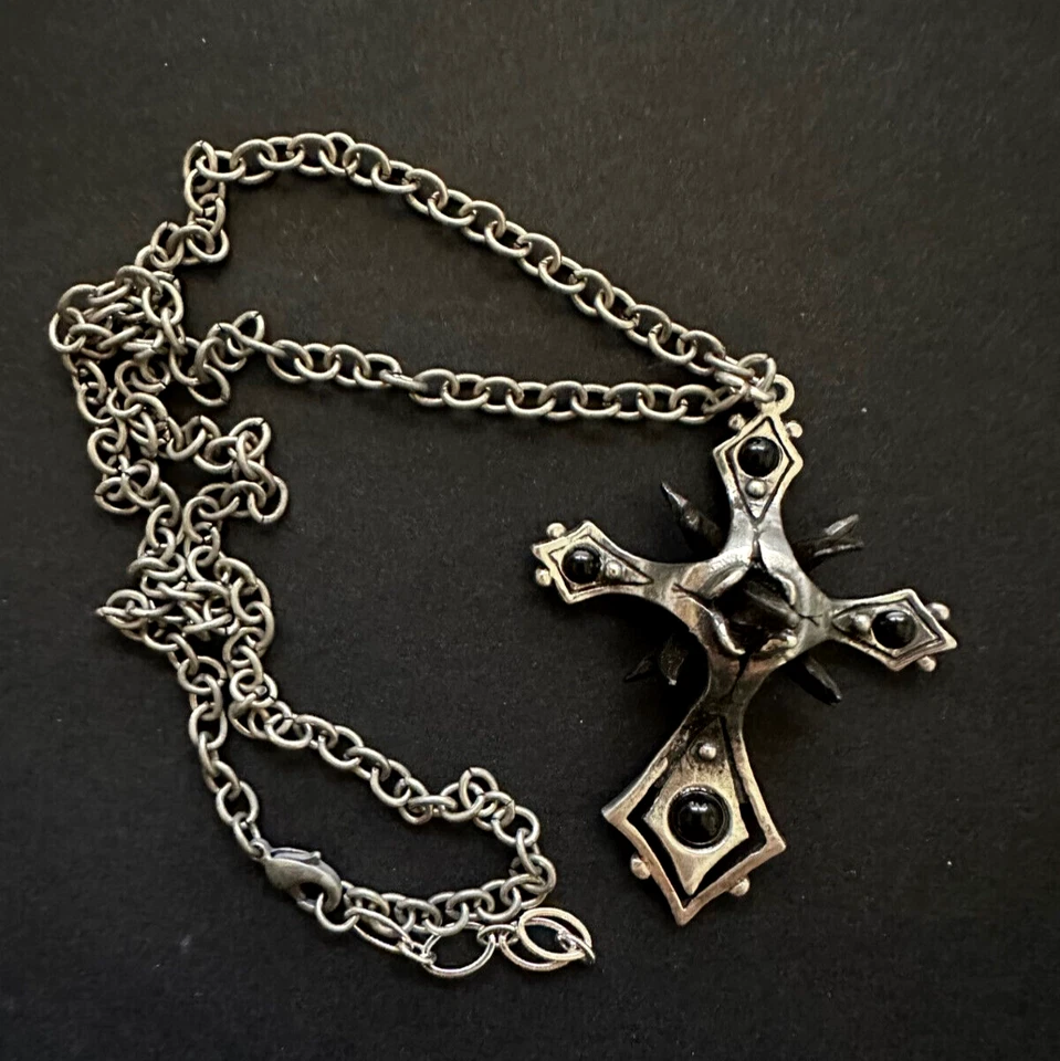 Pendente CALTROP CROSS ALCHEMY GOTICO - Immagine 2 di 4