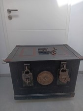 Antike Eisentruhe, Kriegskasse, Soldtruhe, Tresor, alt, 18./19. Jd.