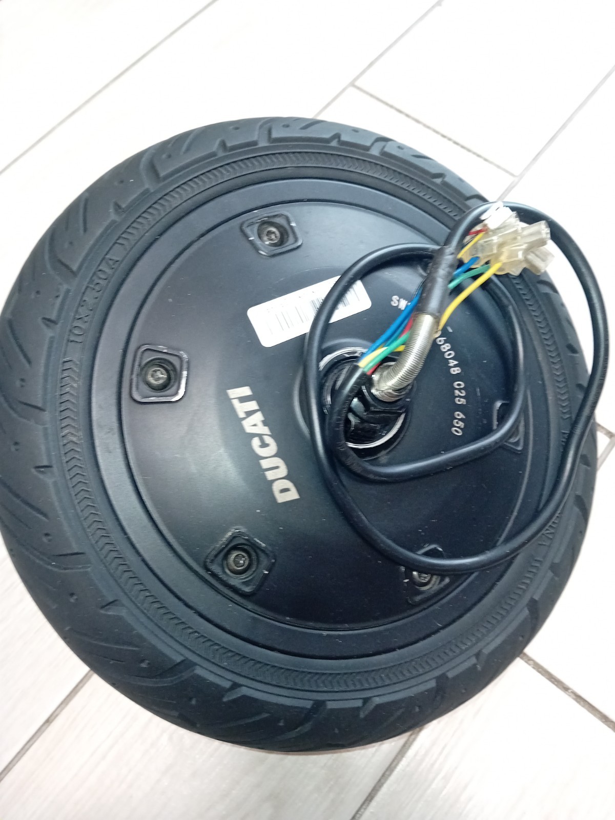 Motore Monopattino Ducati Pro 2/ Pro 2 Plus Con Pneumatico Antiforatura Solido