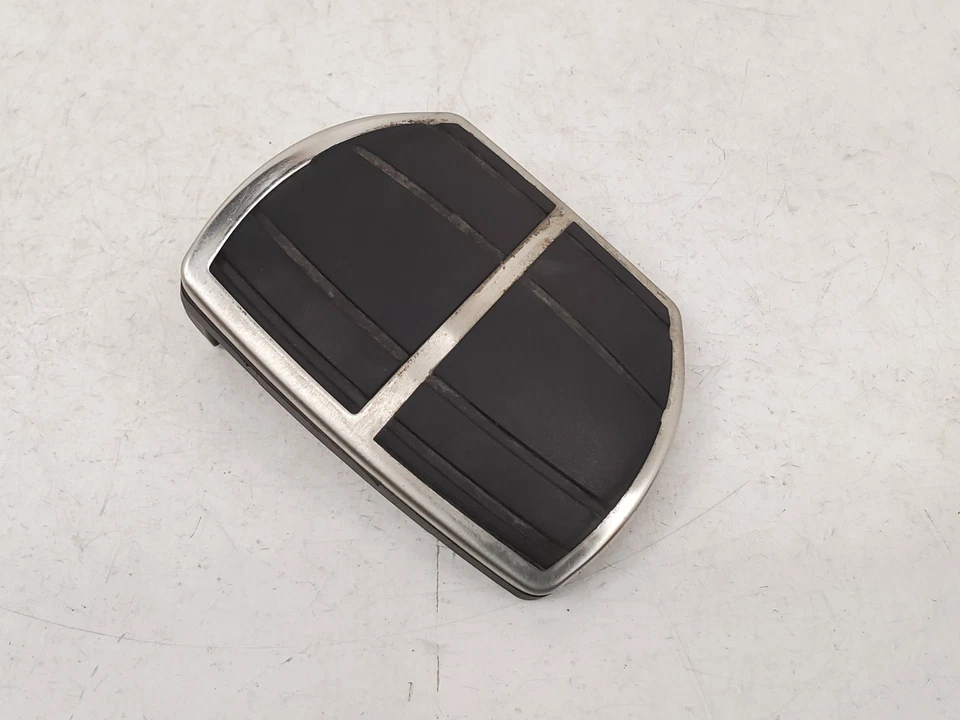 ✅ 11-13 OEM BMW E92 E93 328 335 335is Pedal de freno Recorte Cubierta Pastilla Foto 3 de 4