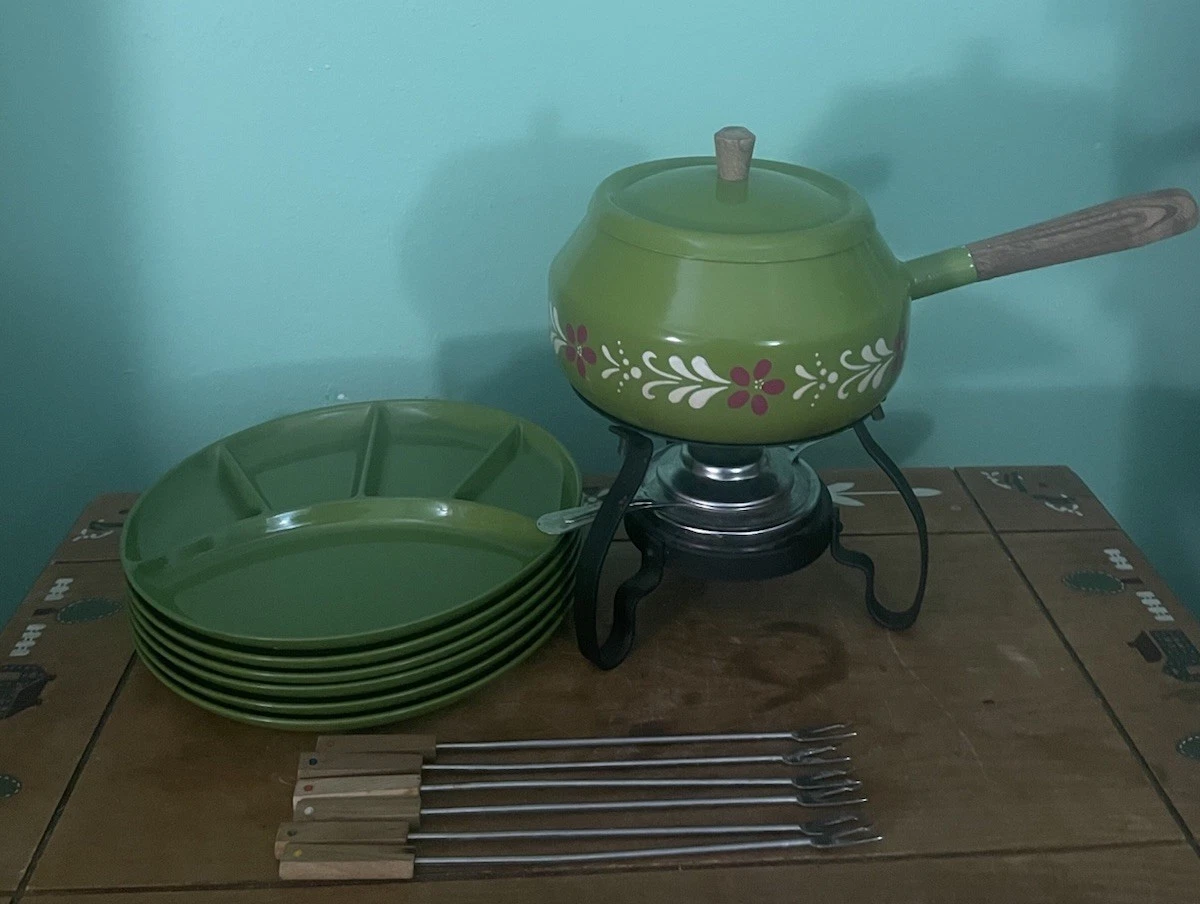 1970s Imperial Mid Mod Green Floral Fondue Set With Sticks
Opens in a new window or tab