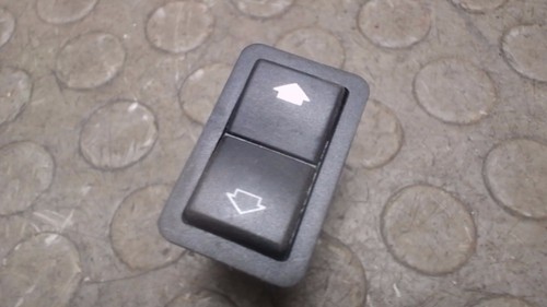 Fensterheberschalter Rechts BMW 525d touring E39 12 Monate Garantie