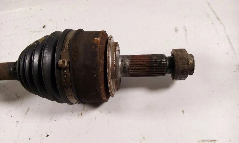 03-07 Eje conductor izquierdo Honda Accord eje delantero exterior 3,0 litros automático Foto 2 de 4