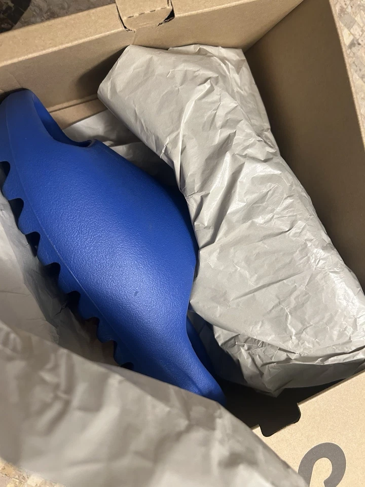 Adidas Yeezy Slide Azure Foto 4 de 4