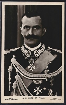 Italien, H.M. King of Italy in Uniform mit Orden, Ansichtskarte 