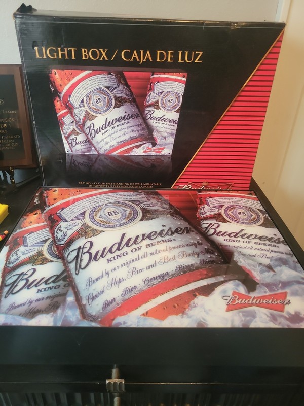 Vintage Budweiser King of Beer Lighted Sign Advertising Light With Box..works!