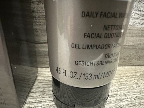 New Mary Kay MK MEN Daily Facial Wash Full Size 4.5 fl oz ~ ๐ฅ - Picture 6 of 8