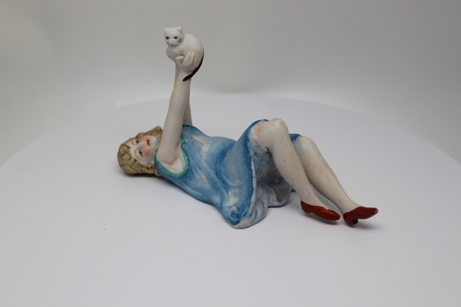 Art Deco German Style Art Nouveau Porcelain Pin-Up Swimmer Figurine Elegant Vintage Decor