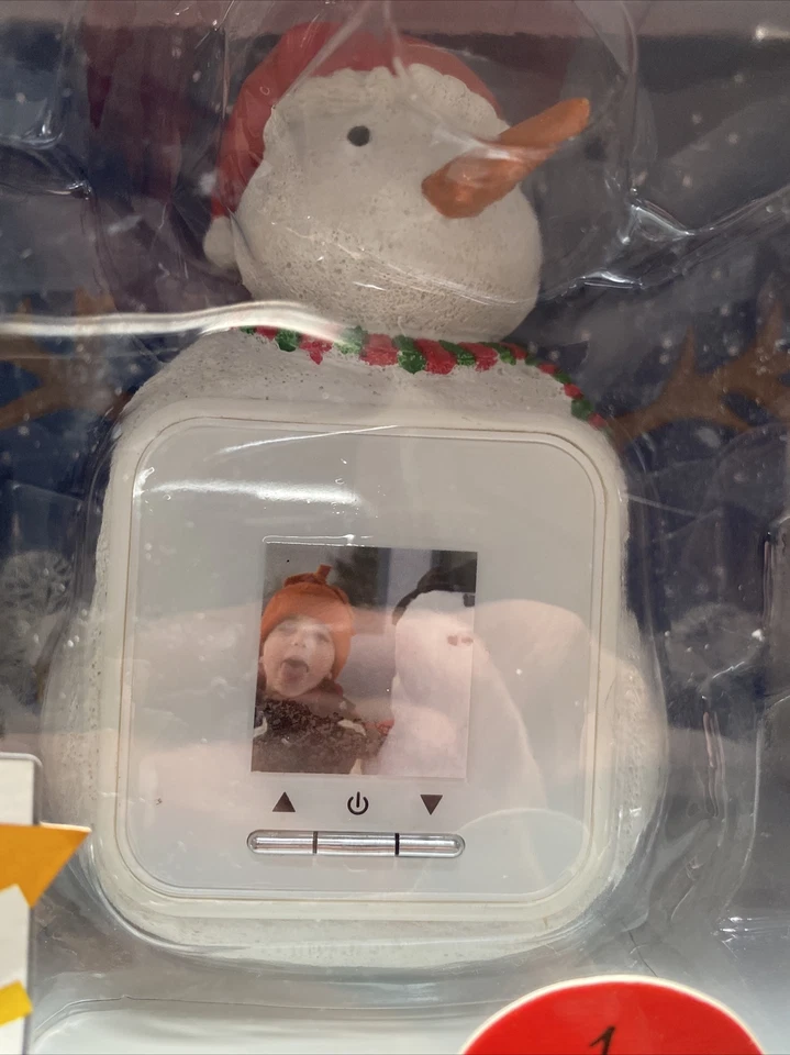 Nextar: Snowman Figurine 1.5" Digital Photo Frame - Stores 60 Photos - Brand New - Image 2 of 4