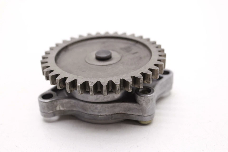 Suzuki GS550T 1981 OEM MOTOR BOMBA DE ACEITE R9.BX22 Foto 2 de 4