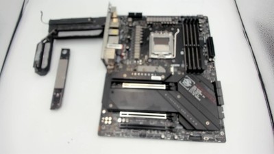 MSI MPG X670E Carbon WiFi Gaming Motherboard *NO POWER* PC1721849
