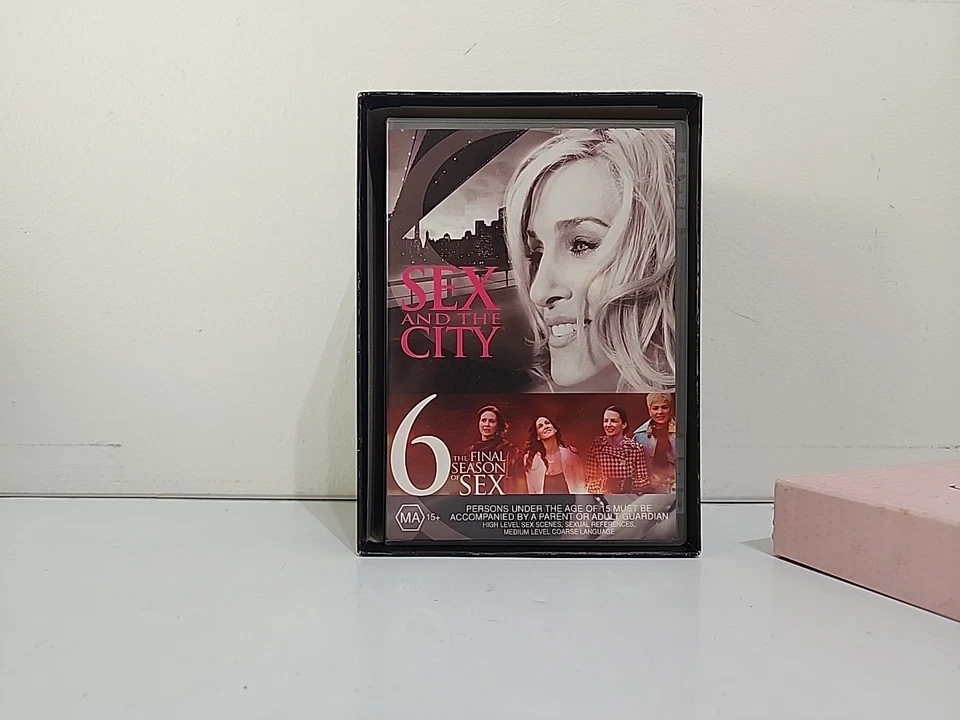 Sex And The City - The Complete Series - Box Set - Seasons 1-6 Region 4 PAL MA15 - Image 3 of 4
