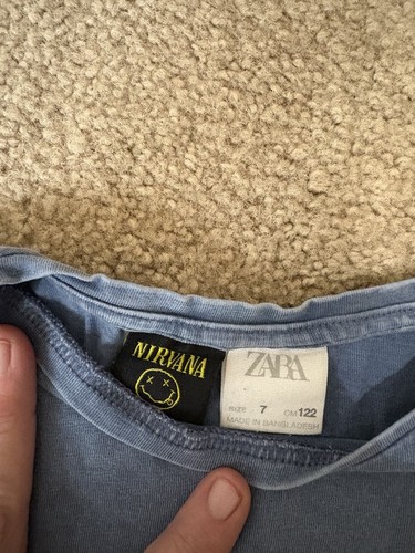 Nirvana Kids Band Tee T-shirt Smiley face Youth Size 7 Unisex - Picture 3 of 4