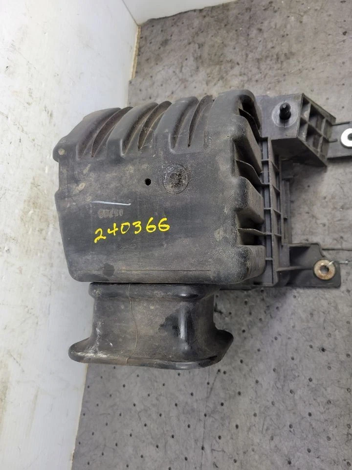 Воздухоочиститель подходит для 04-09 DURANGO 1450394 - Изображение 3 из 4