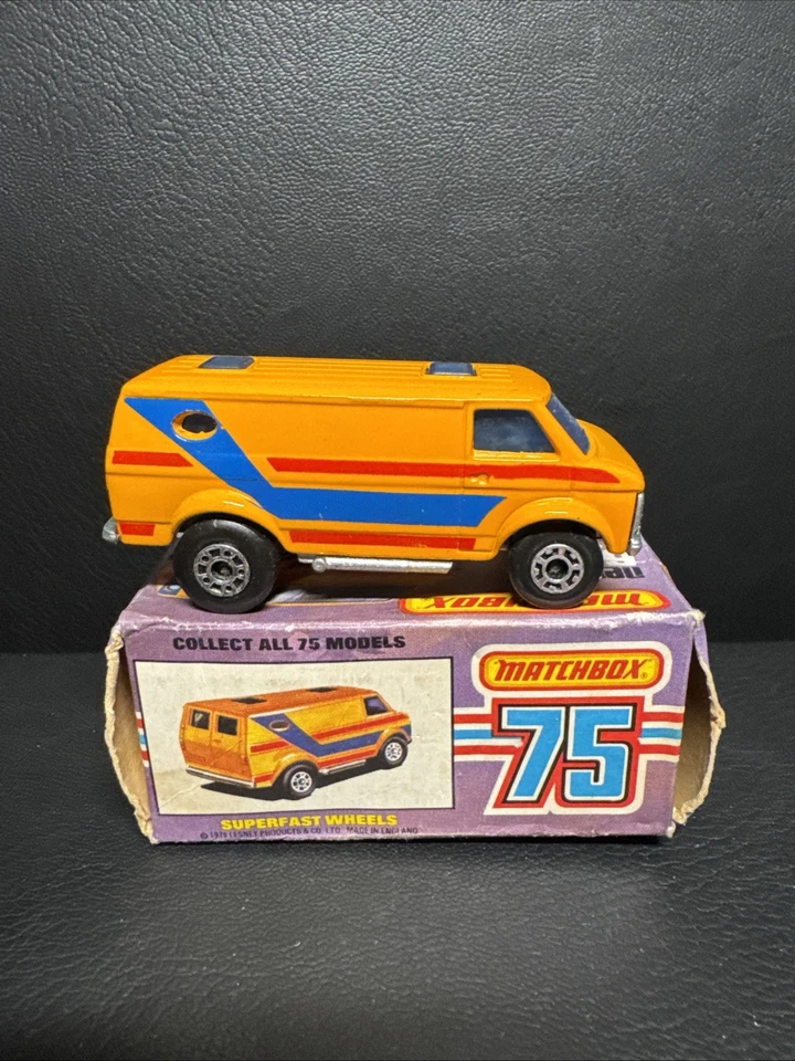 Chevy Van Matchbox Superfast No 68 1979 naranja azul diecast caja original Foto 3 de 4