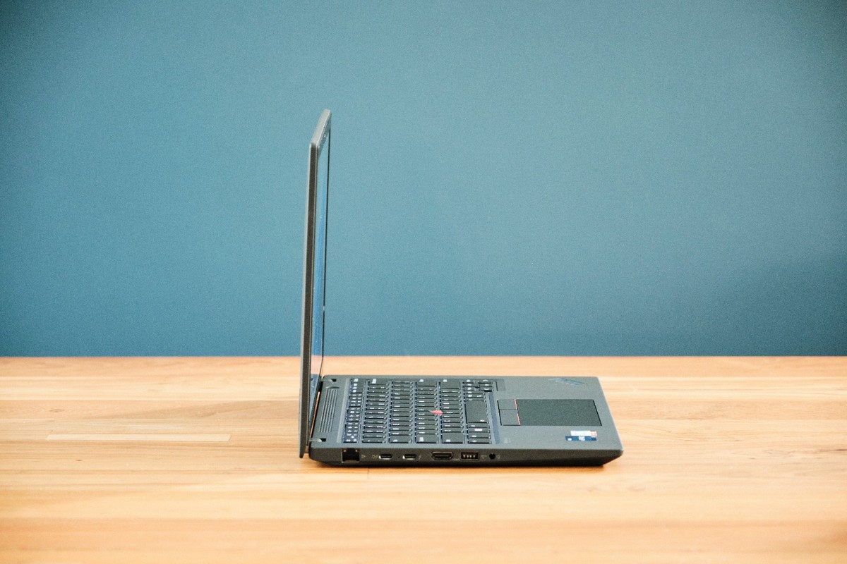 Lenovo ThinkPad T14 Gen 3, Core i7-1270P (12-cores), 32GB DDR4