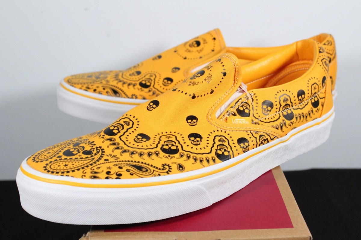 VANS★CLASSIC SLIP-ON SKULL BANDANA★兼用★2色 VANS☆CLASSIC SLIP-ON SKULL BANDANA☆兼用☆2色 (VANS