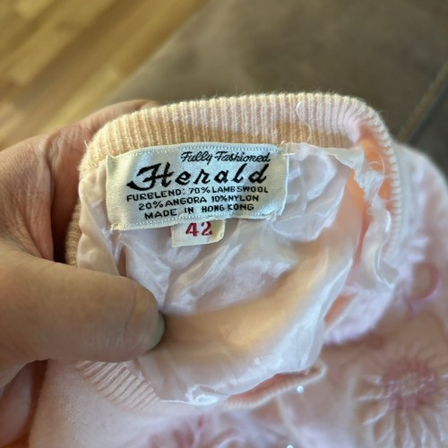 Vintage 1950s Herald Pink Lambswool Blend Cardigan Sweater Size 42 - Picture 4 of 4