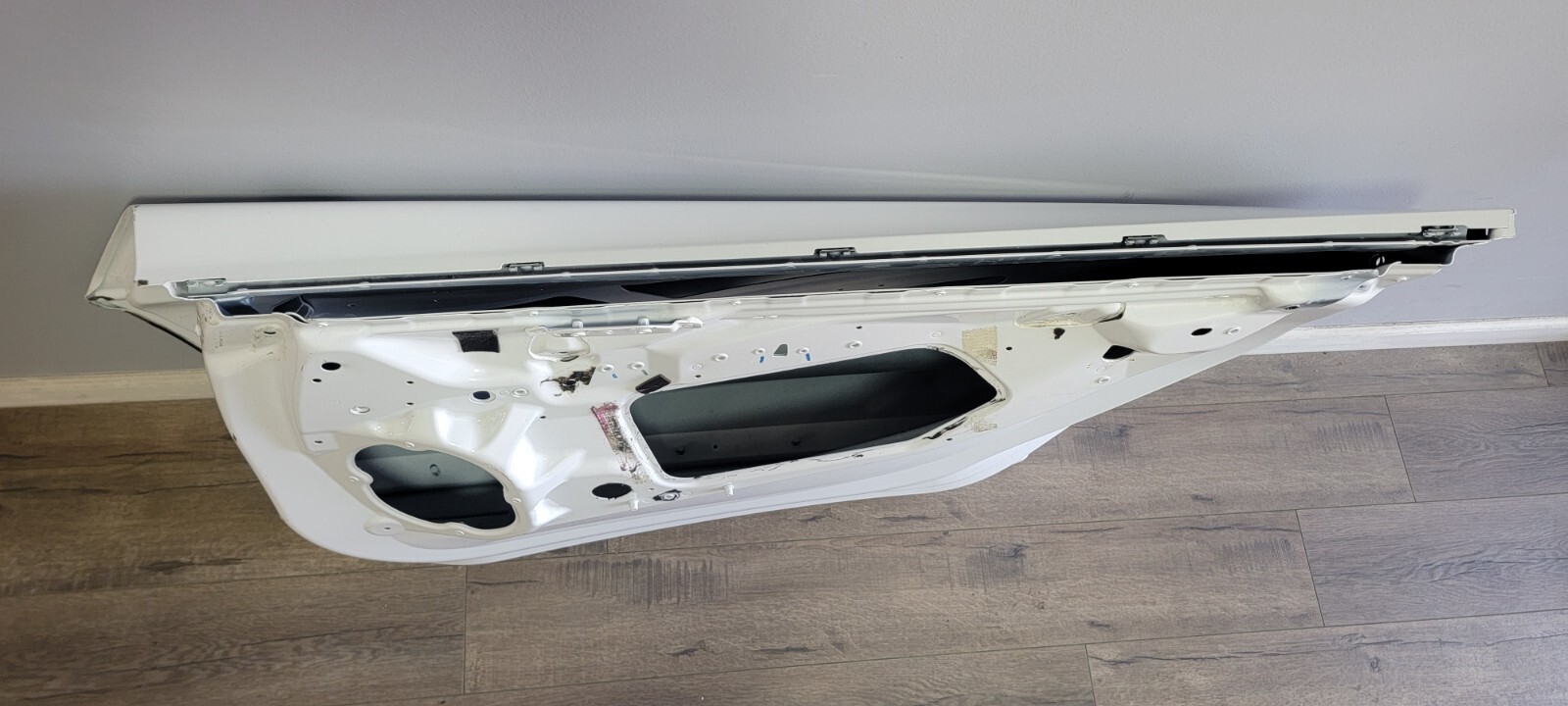 MCLAREN GT FRONT RIGHT PASSENGER SIDE DOOR PANEL OEM 