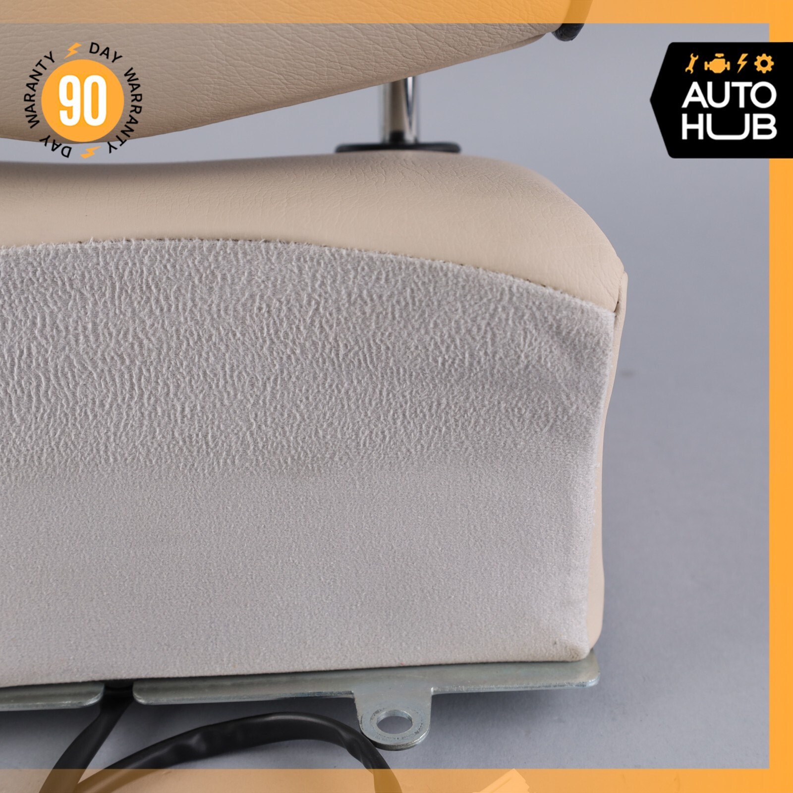 03-13 Maserati Quattroporte S M139 Rear Center Seat Headrest Biege OEM