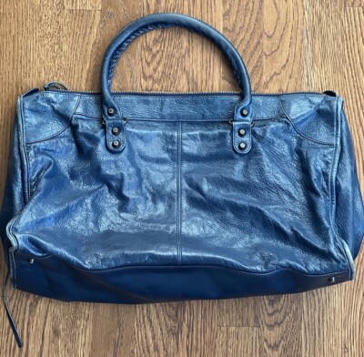 Le City Medium Bag in denim blue Arena Storico lambskin, brass