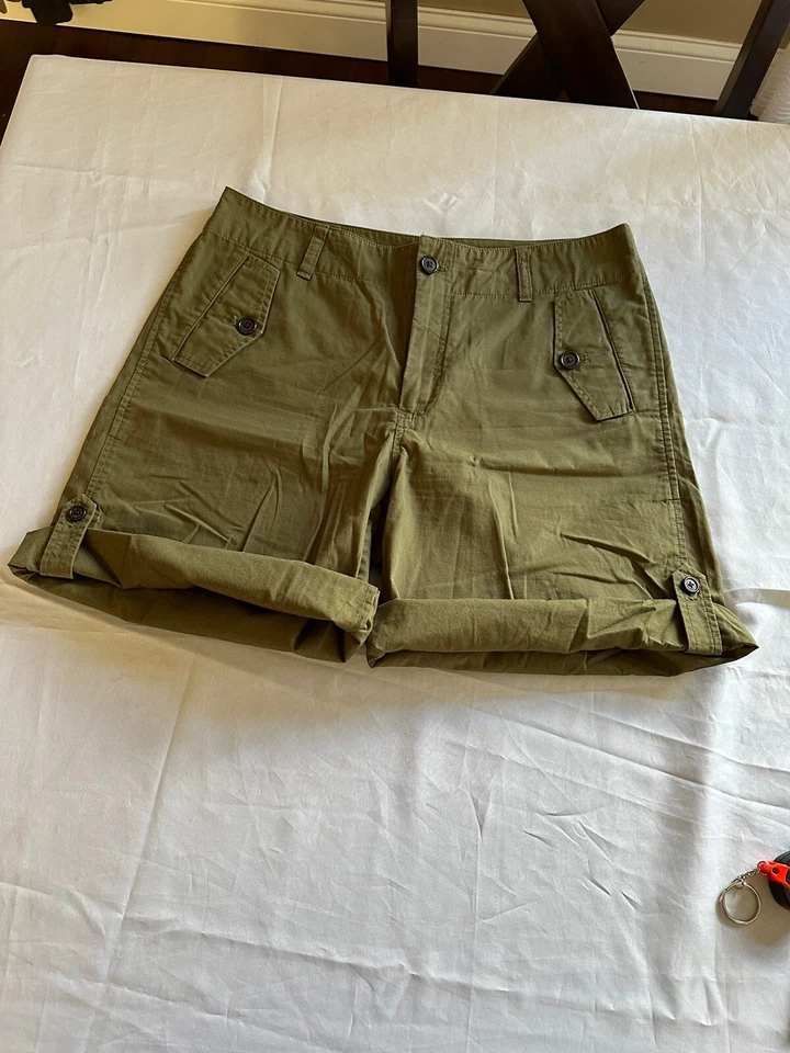 Pantalones Cortos Ralph Lauren Para Mujer 8 Verde Ejército Chino Cintura Alta Exterior Informales Foto 2 de 4