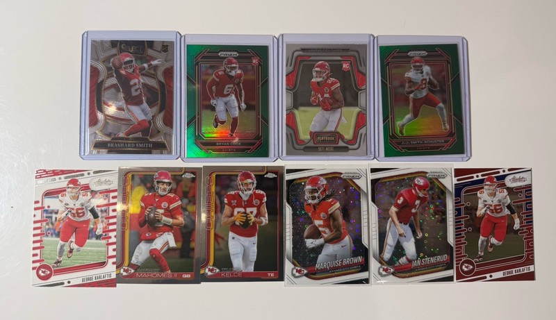 Kansas City Chiefs 10 Card Lot Mahomes Kelce Parallels Inserts Rookies
