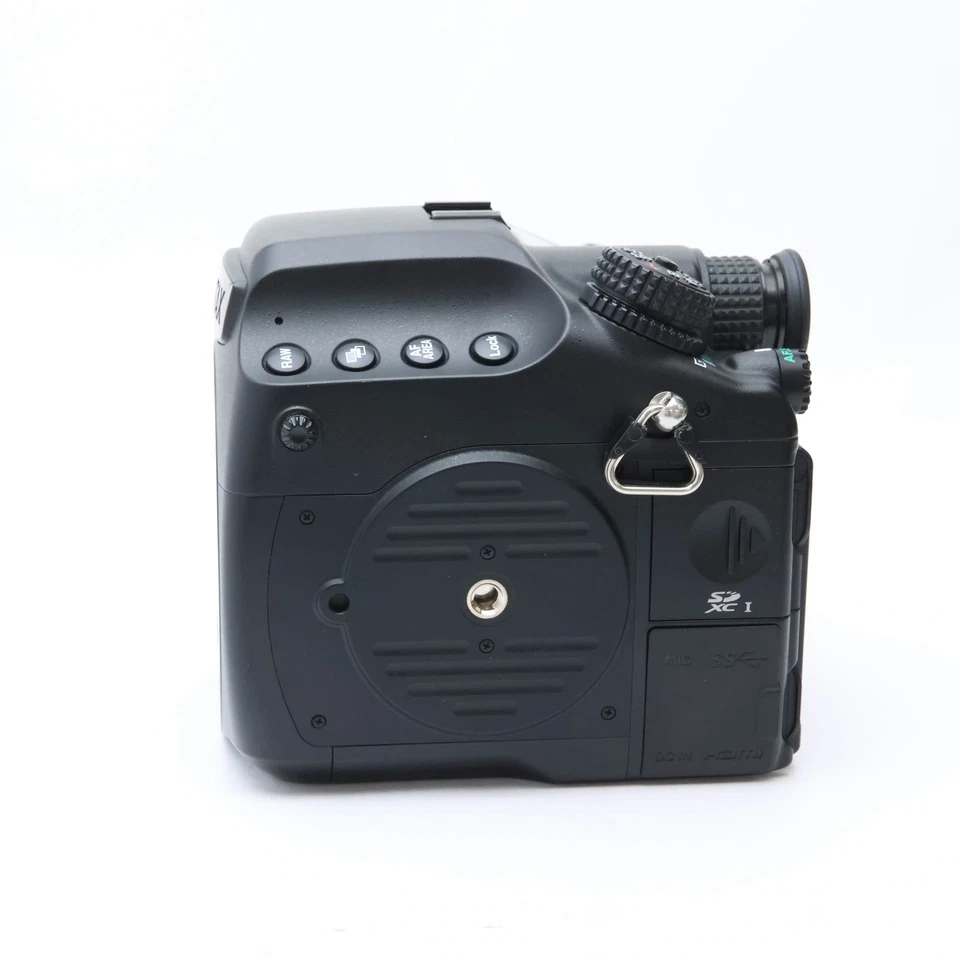 Pentax 645Z Medium Format DSLR Camera Body #123 - Image 2 of 4